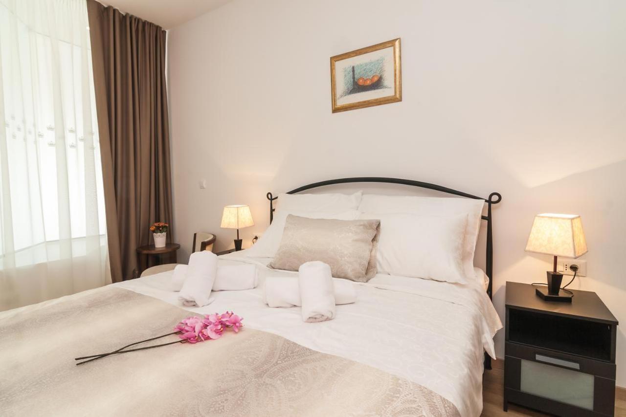 Via Domus Hotel Split Kültér fotó